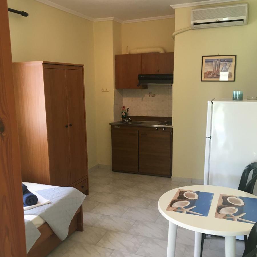 Dionisos Blue Aparthotel Paralia Dionysiou Ngoại thất bức ảnh